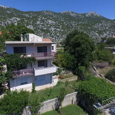 Valley Apartman