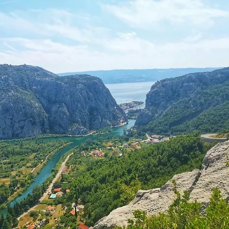 Valley Omiš